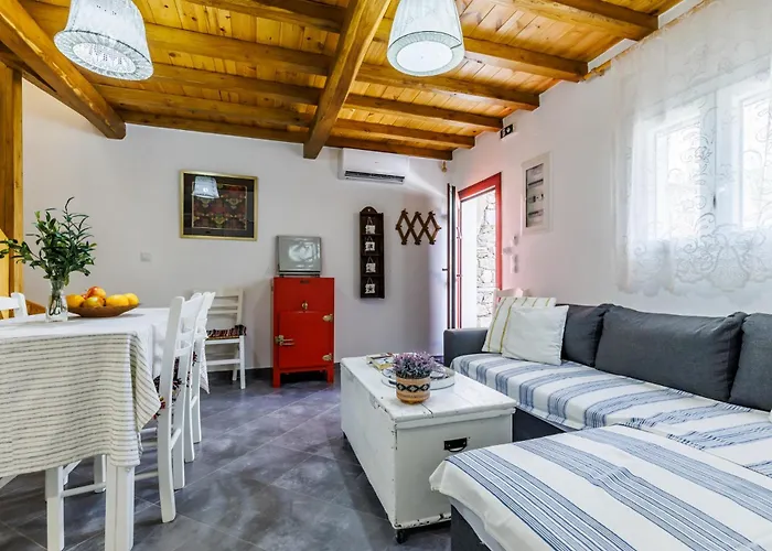 Avli - Case de vacanță *